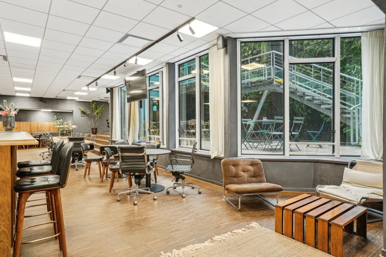 Bureau Paris 2379m² Location bureau Paris OLBUR2423738 3